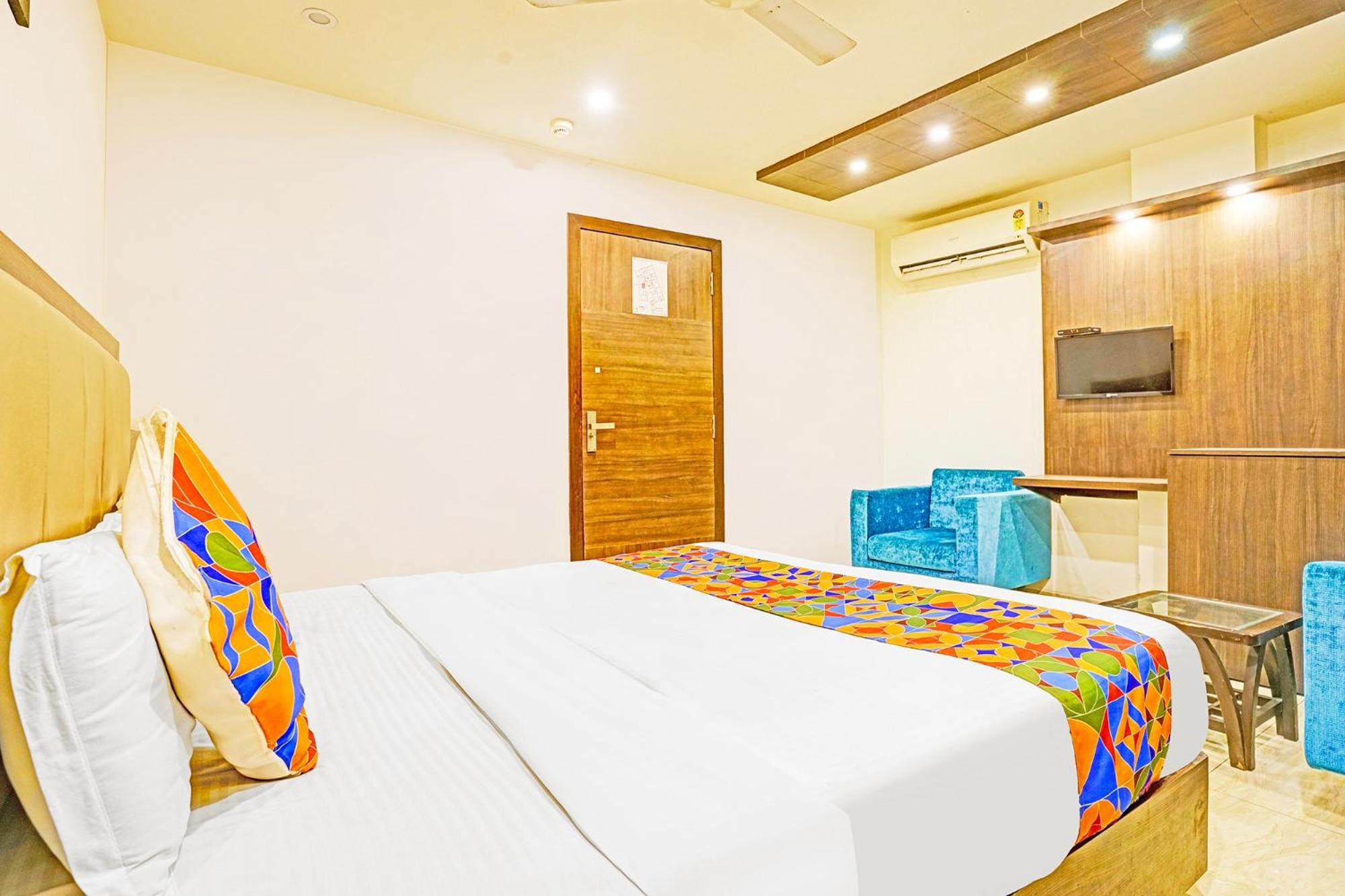 Fabhotel Prime Sky Light Вадодара Екстериор снимка