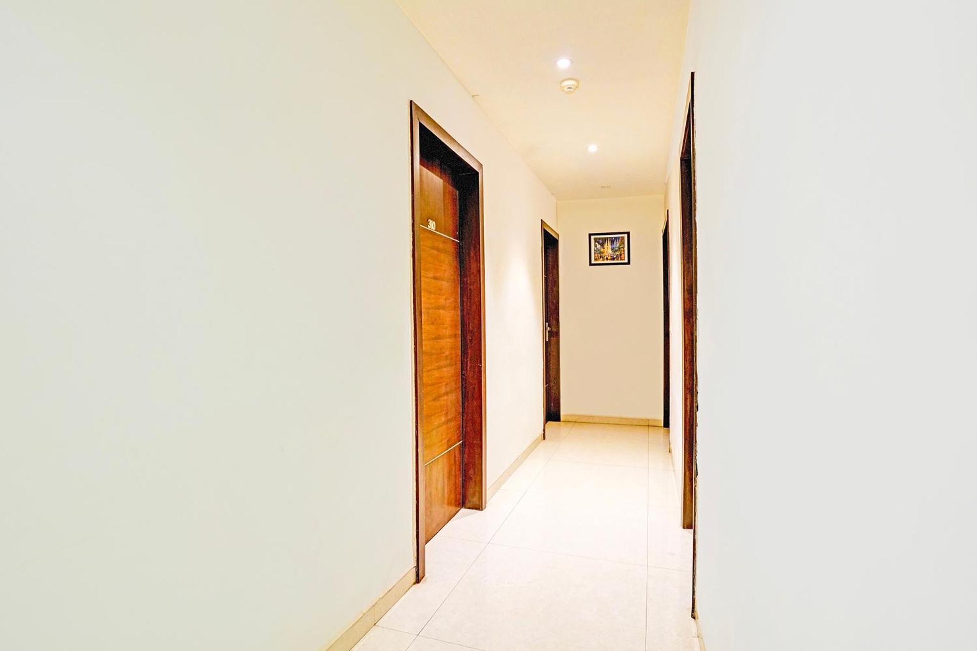 Fabhotel Prime Sky Light Вадодара Екстериор снимка