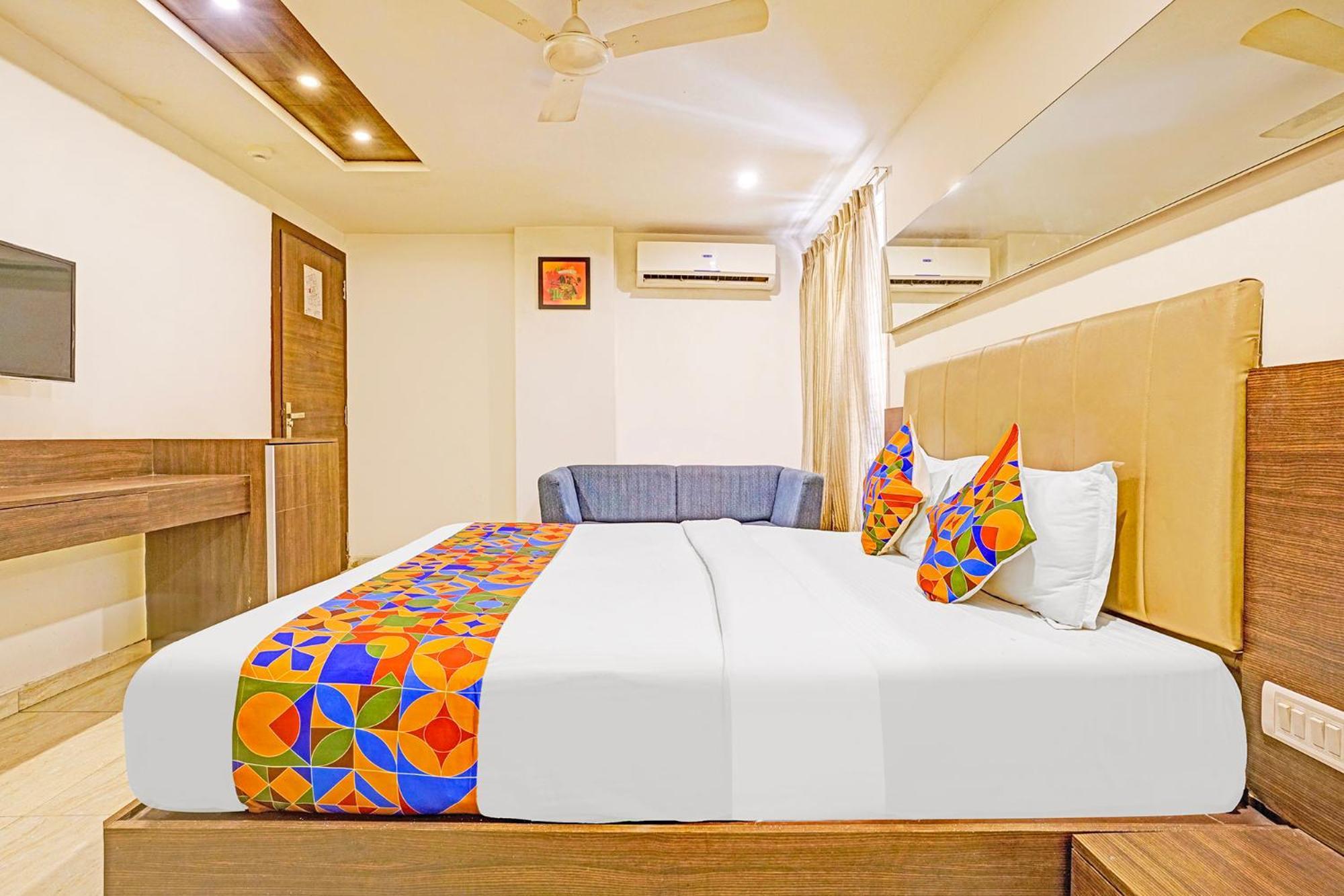 Fabhotel Prime Sky Light Вадодара Екстериор снимка