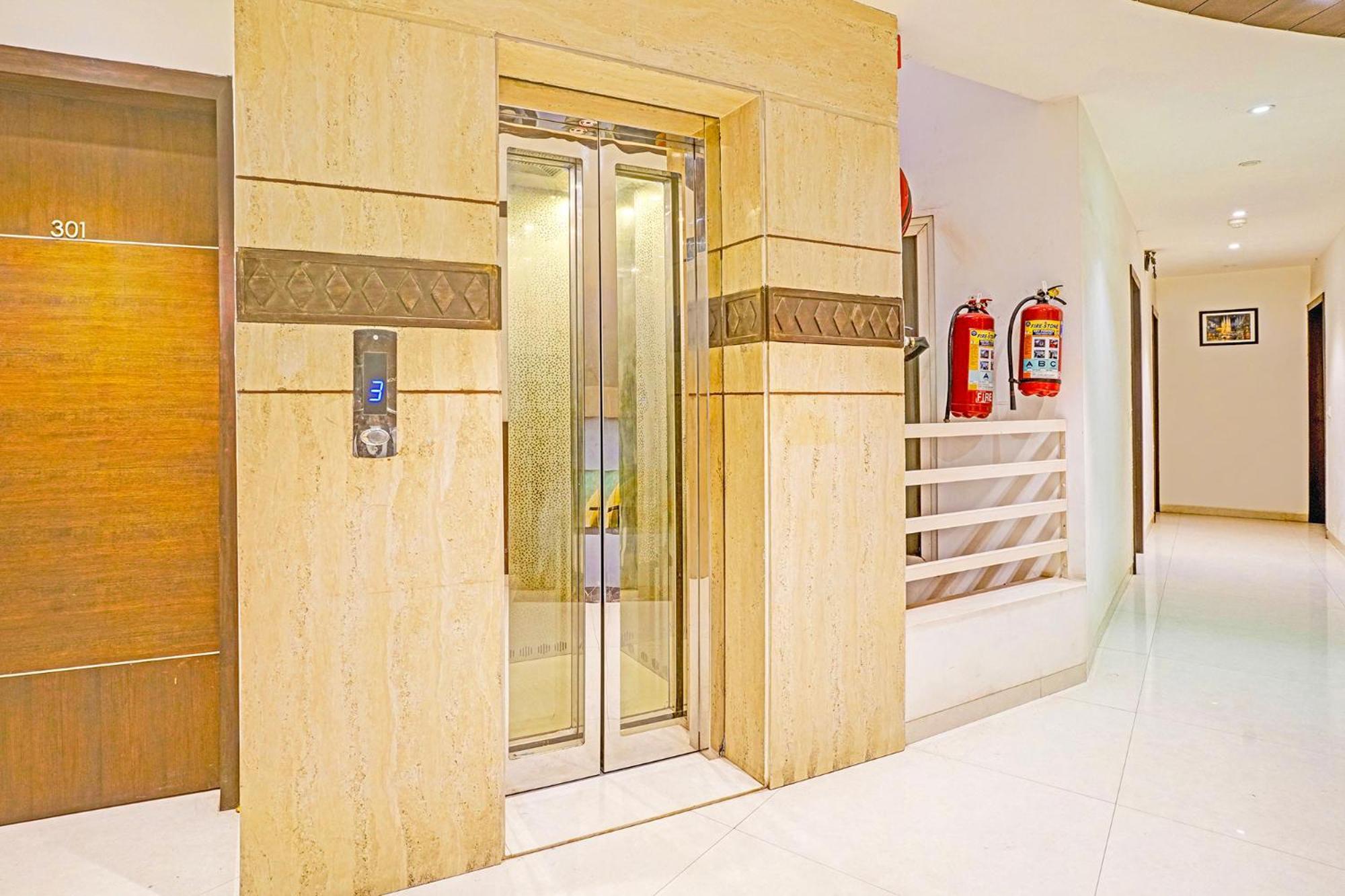 Fabhotel Prime Sky Light Вадодара Екстериор снимка