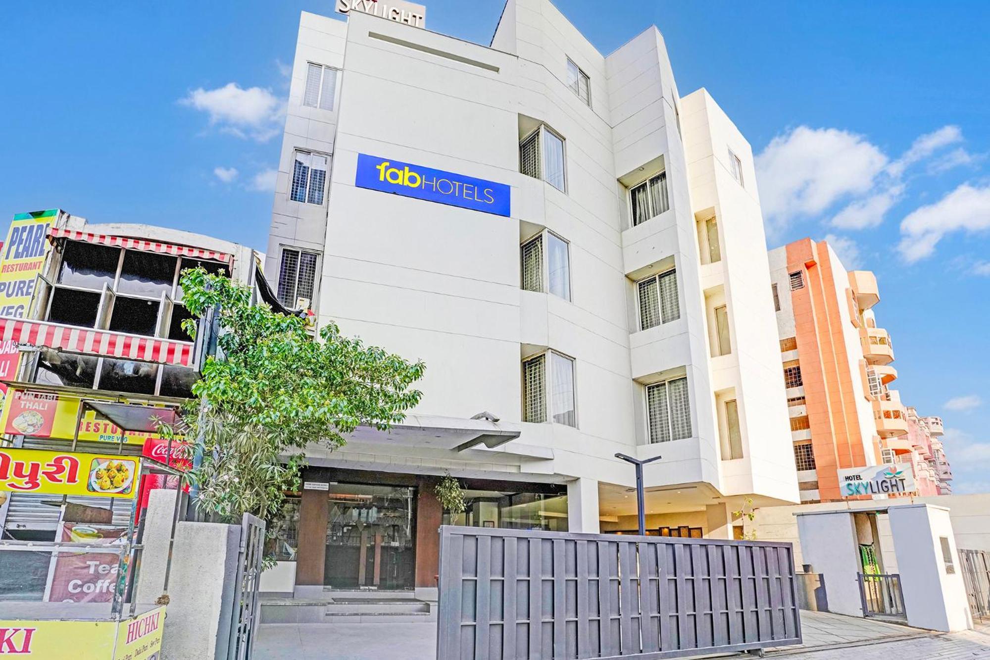 Fabhotel Prime Sky Light Вадодара Екстериор снимка