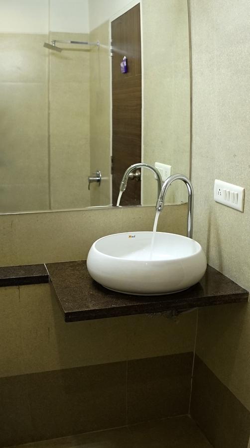 Fabhotel Prime Sky Light Вадодара Екстериор снимка