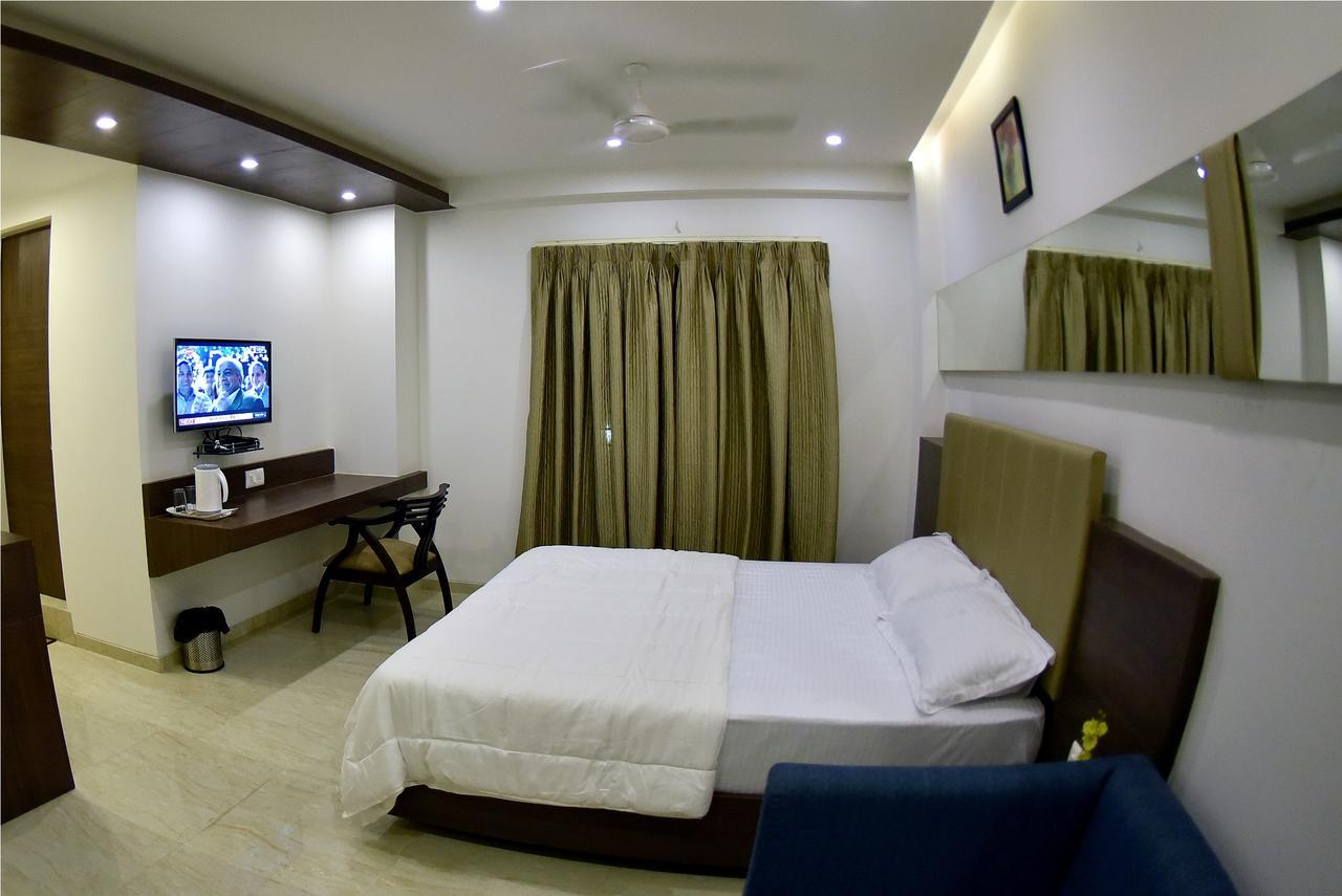 Fabhotel Prime Sky Light Вадодара Екстериор снимка